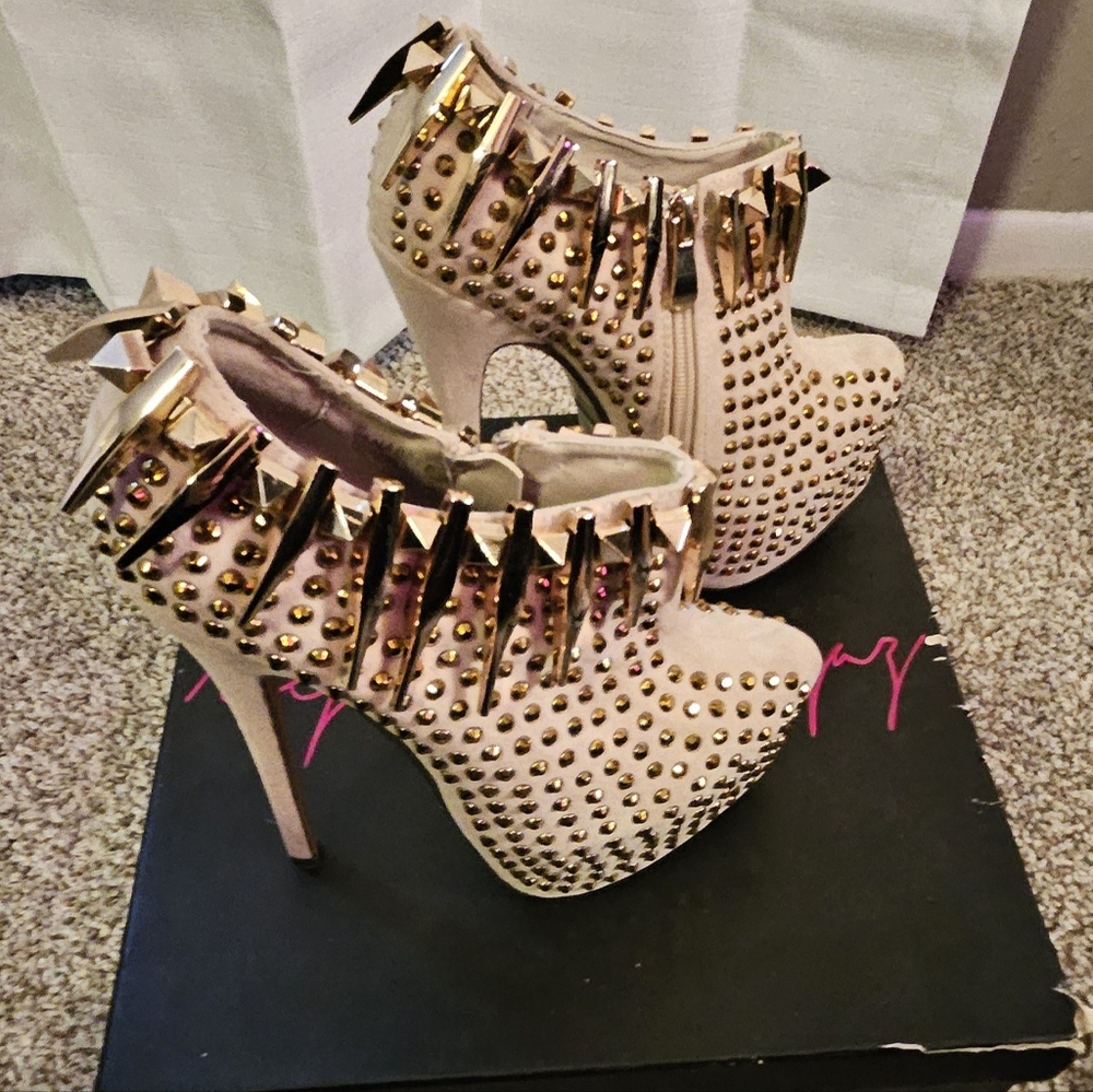Platform heels